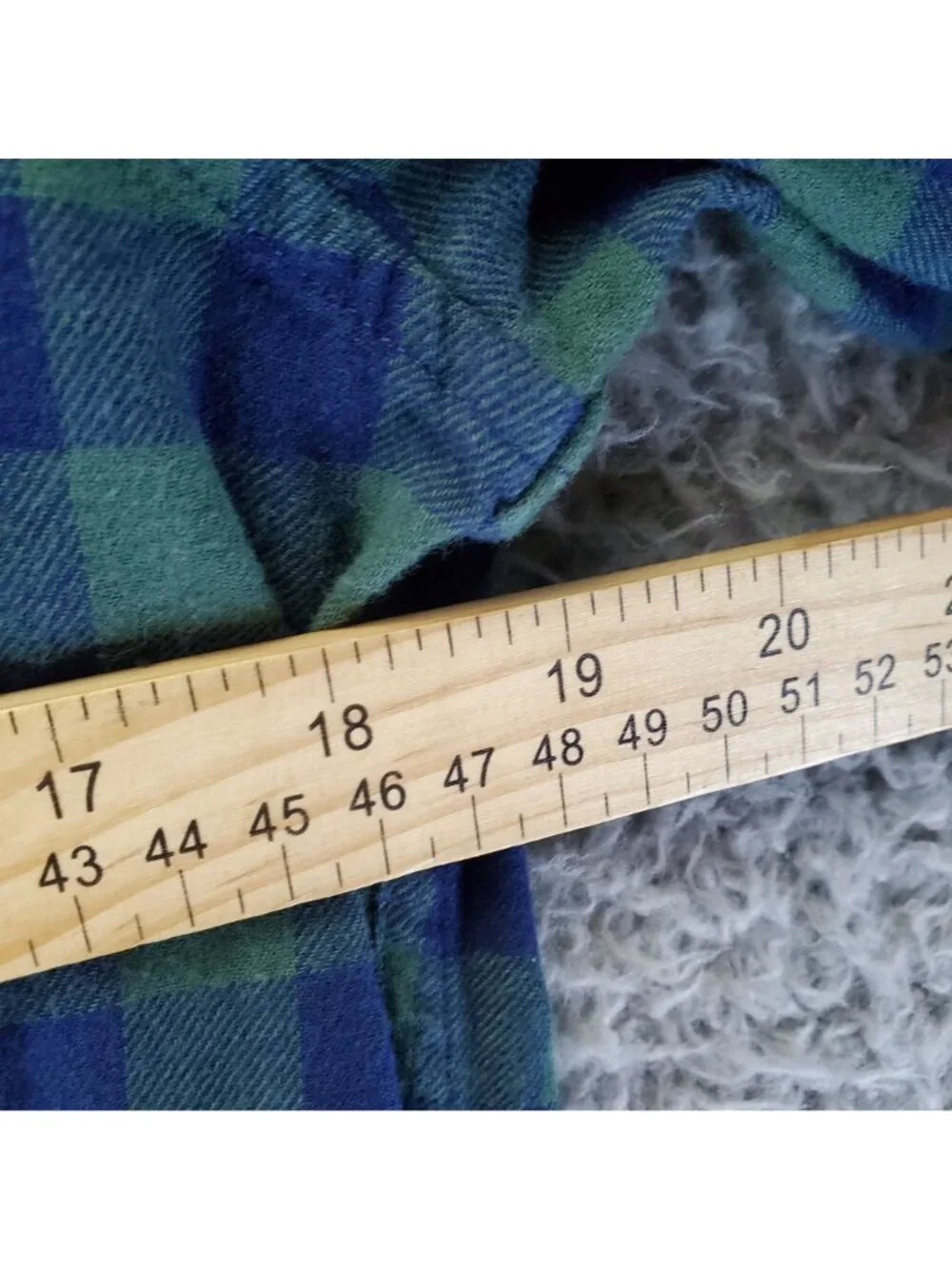 J. Crew Shirt Mens Medium Green & Blue Classic Flannel Button-Up Long Sleeve